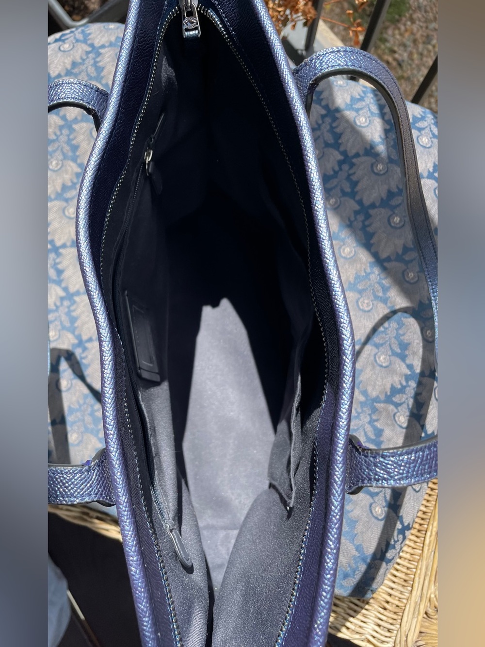 Coach metallic Blue Leather City Tote Zip Bag - 2017 - Picture 12 of 14